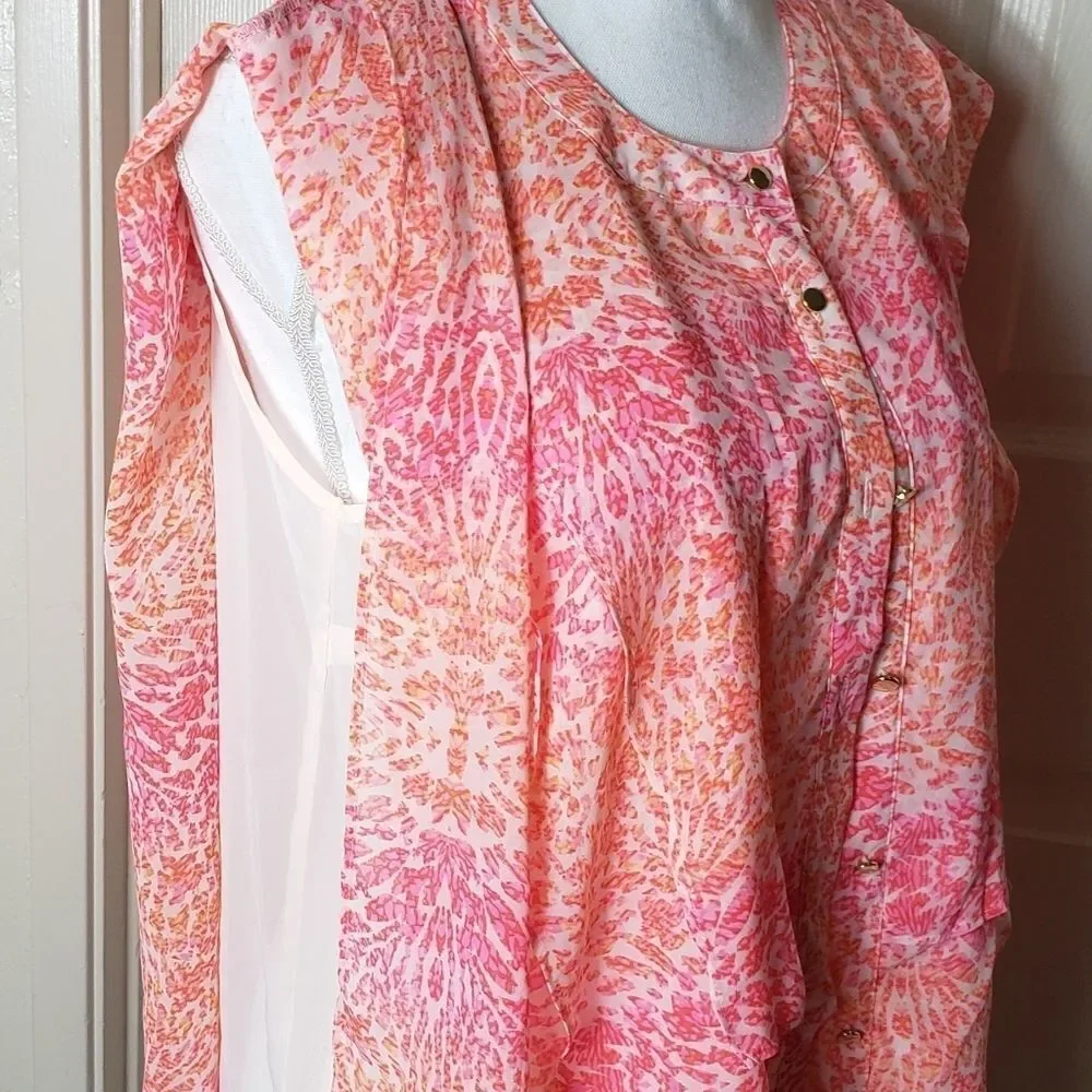 Sleeveless summer blouse